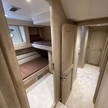 Hotel Yacht Sotavento Sant Adrià de Besòs Exteriör bild