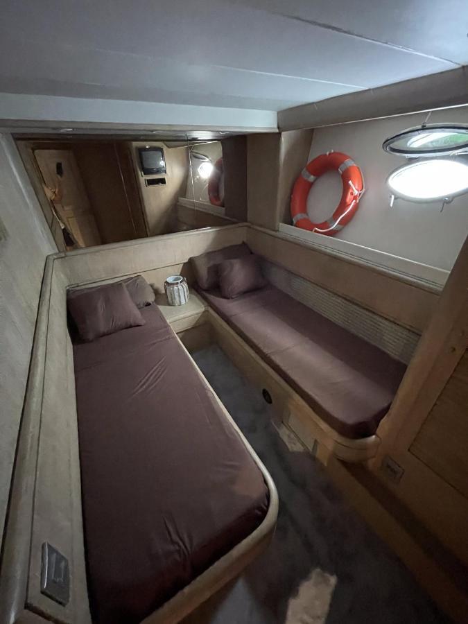 Hotel Yacht Sotavento Sant Adrià de Besòs Exteriör bild